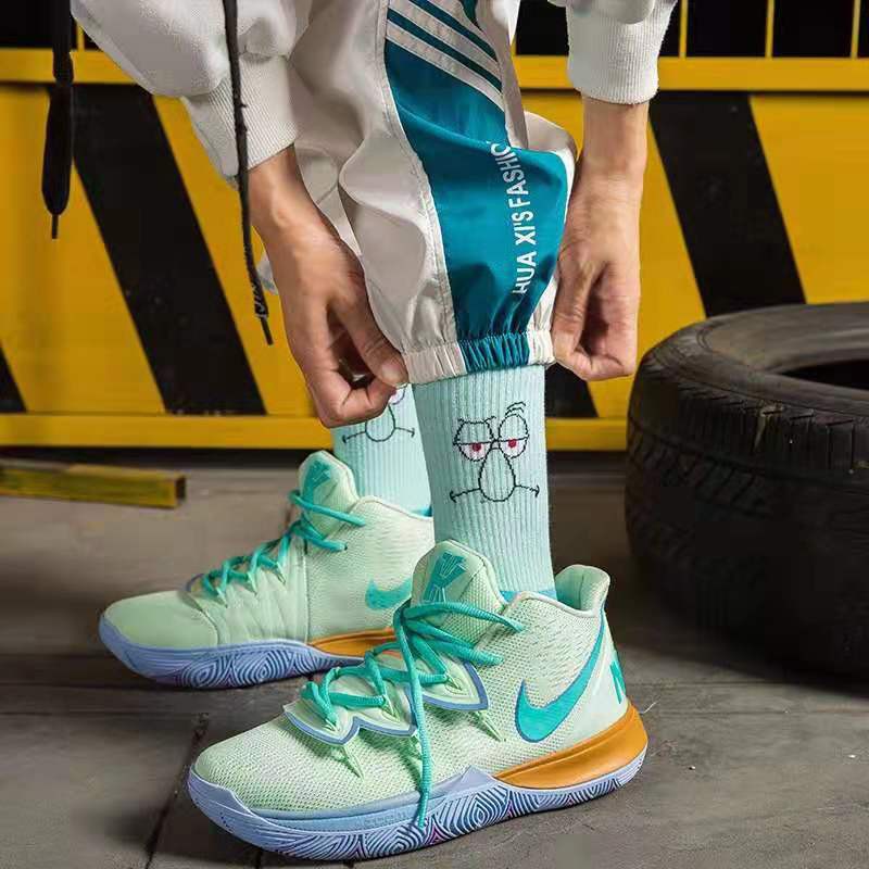 Kyrie 5 spongebob on sale socks