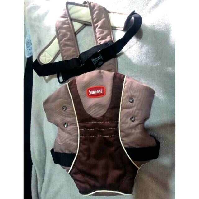 Juniors best sale baby carrier