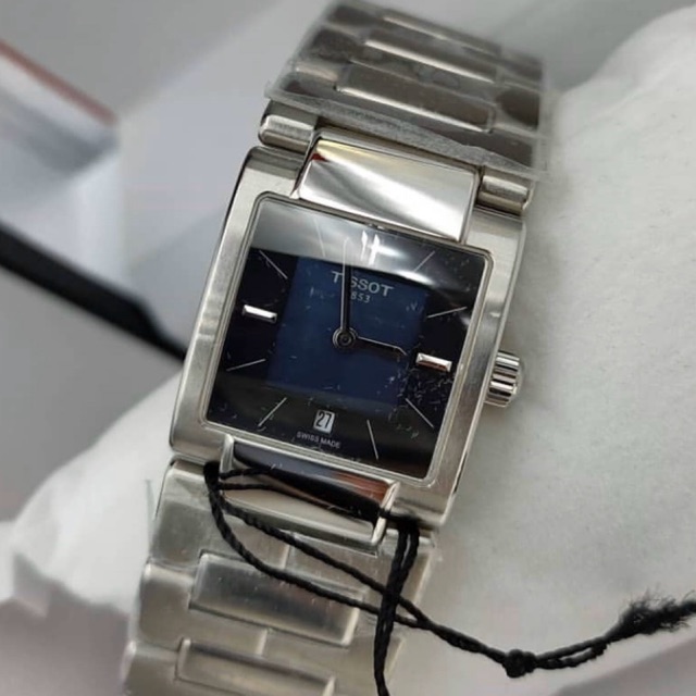 Authentic Pre owned Tissot Square Face Women s Watch Shopee