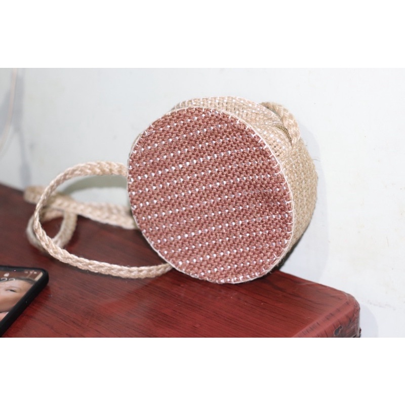 Round abaca bag hot sale