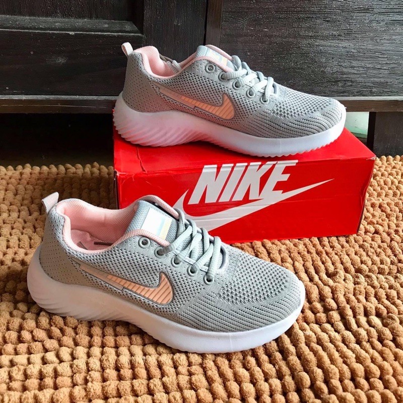 Nike best sale zoom girls