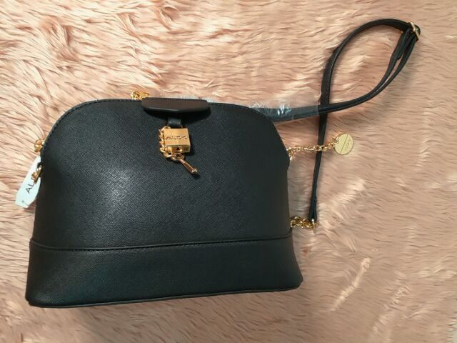 Aldo Alma w/lock authentic sling bag