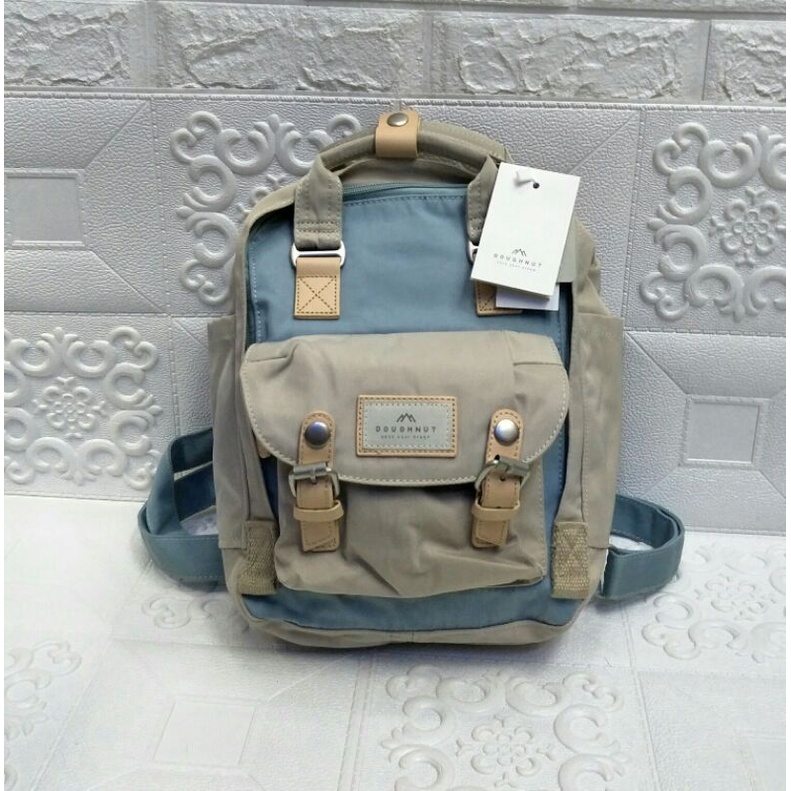 Doughnut backpack 2024 mini size