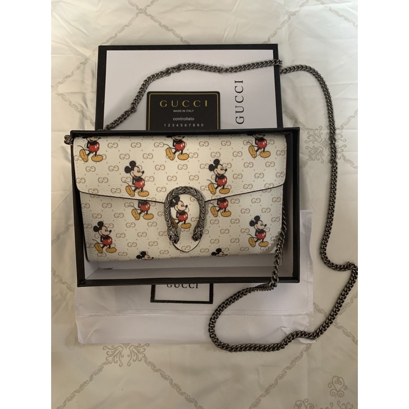 Gucci sling 2024 bag white