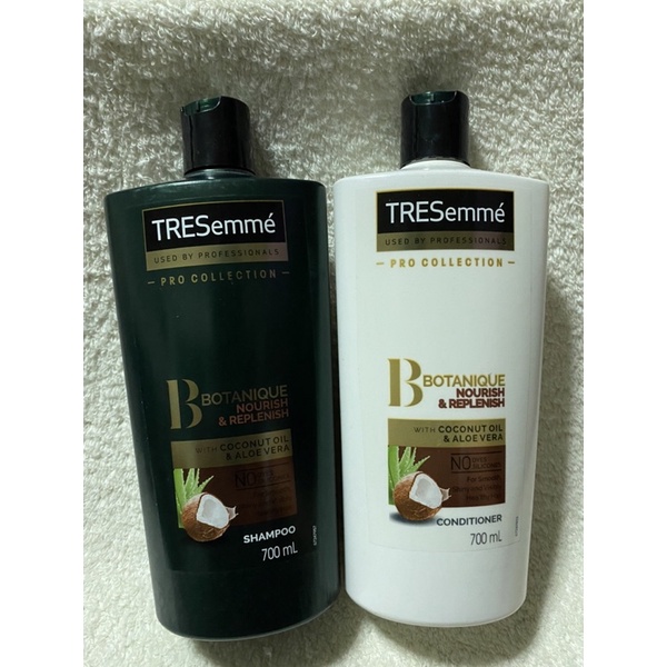 Tresemme Botanique Nourish And Replenish Shampooconditioner 700ml