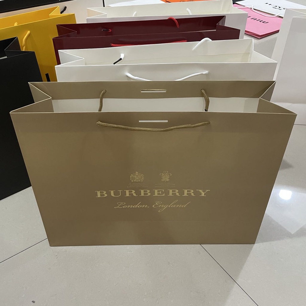 Burberry 2024 gift bag