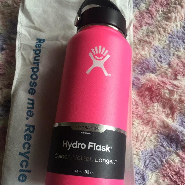 32 oz store hydro flask flamingo