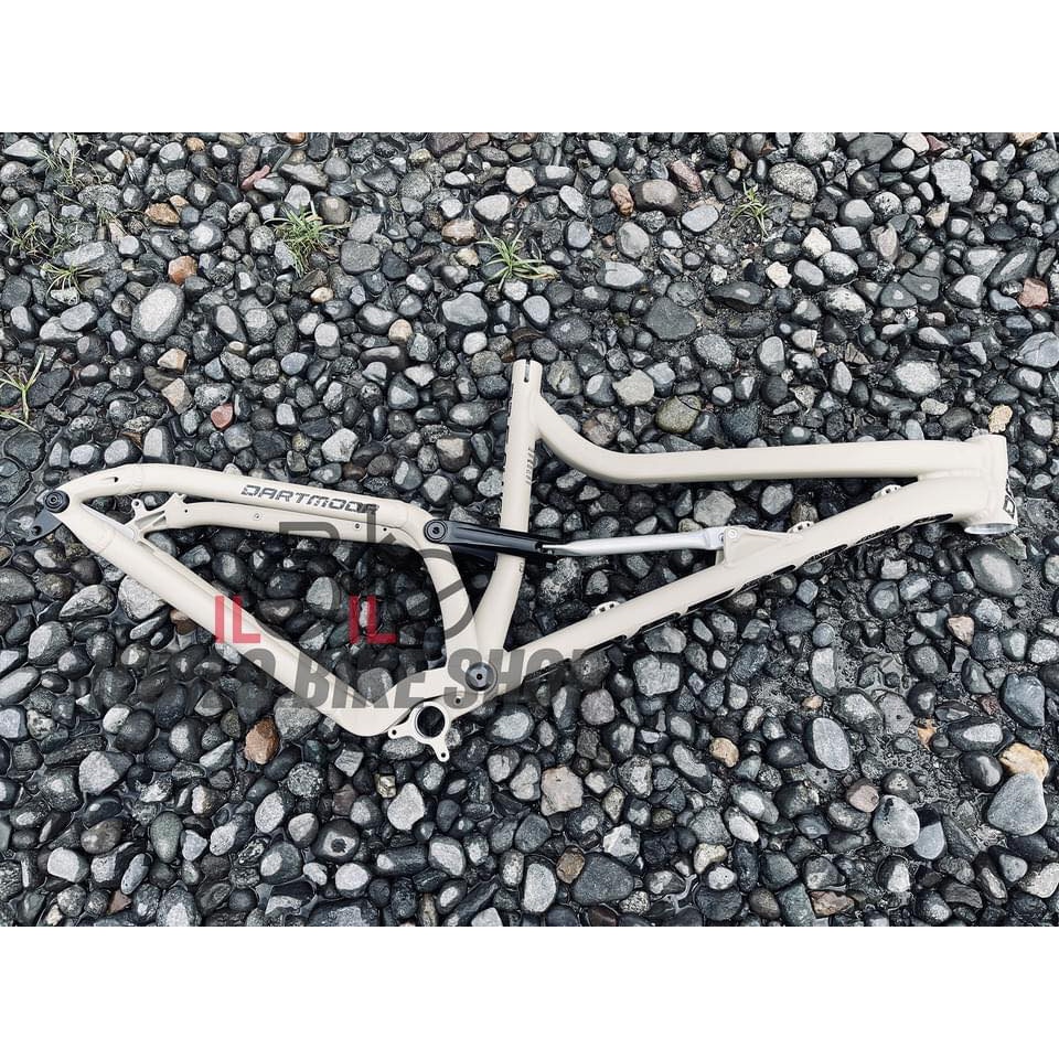 Dartmoor best sale carbon frame