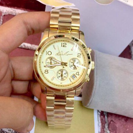 Michael kors outlet signature