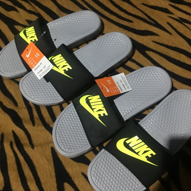 Nike Benassi Wolf Grey Authentic