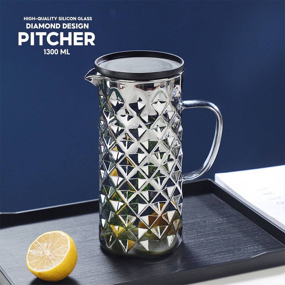 LOCAUPIN Borosilicate Glass Clear Black Refrigerator Pitcher with Lid