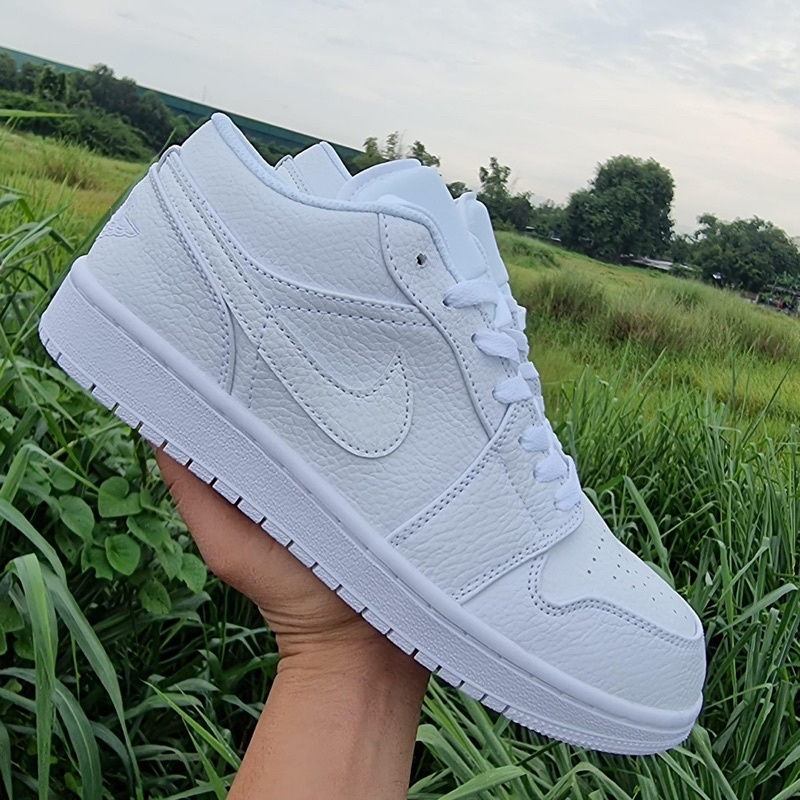 AIR JORDAN 1 LOW TRIPLE WHITE