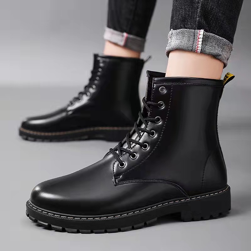 Simple black leather on sale boots