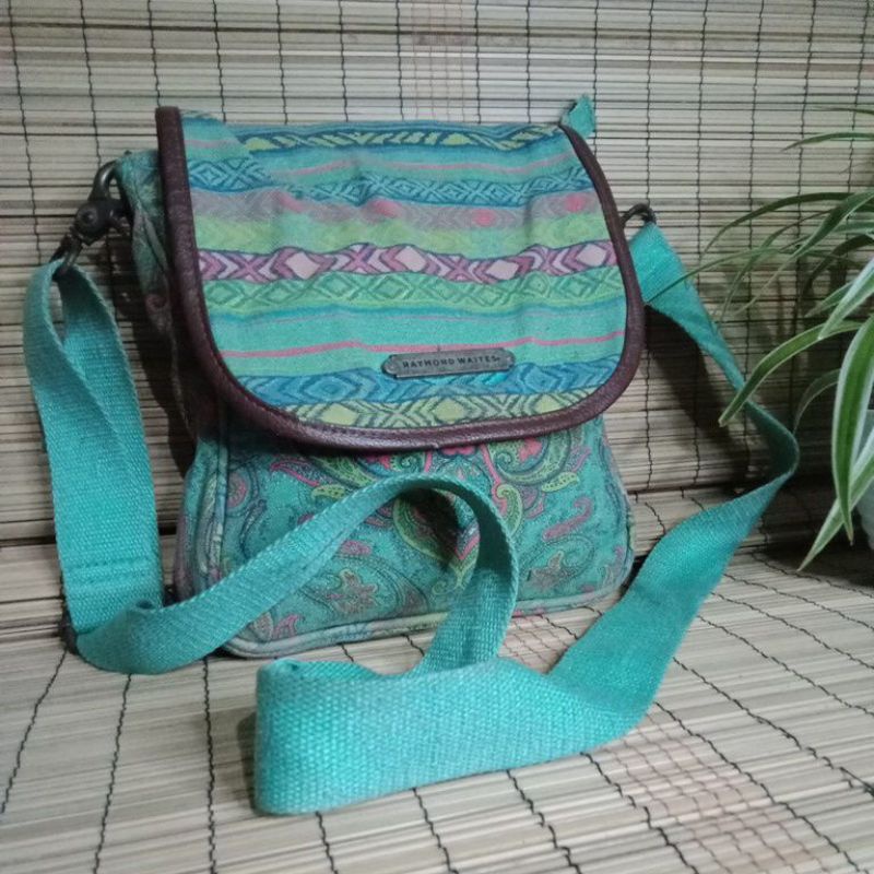 WOMEN/ LADIES' SLING BAG_PRELOVED Shopee Philippines