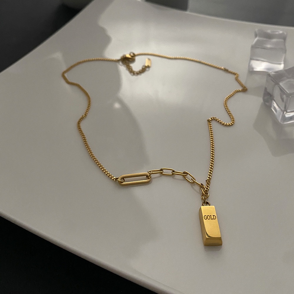 Vintage Bulgari Ingot Bar Pendant Necklace in Yellow Gold For Sale at