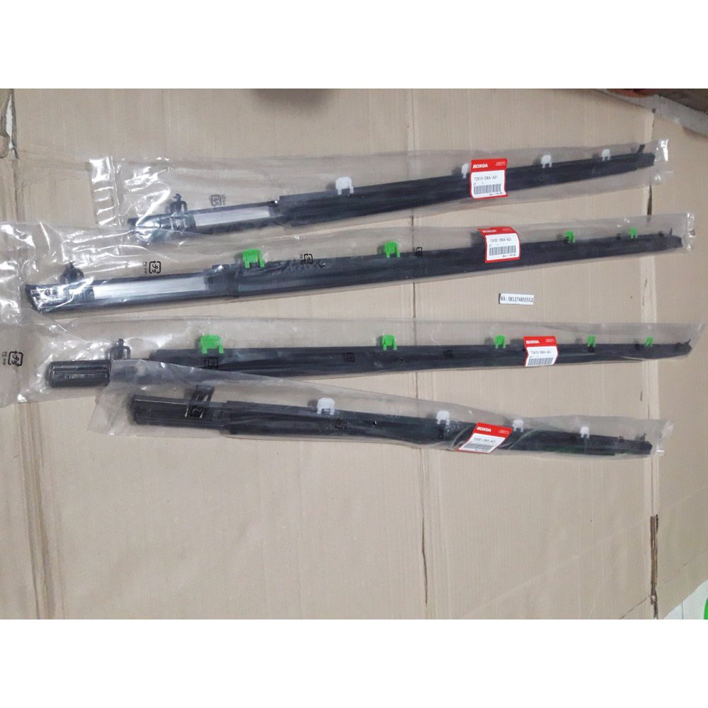 Rubber Outer Glass Outer Strip Weather Strip HONDA CRV 20072011 72910