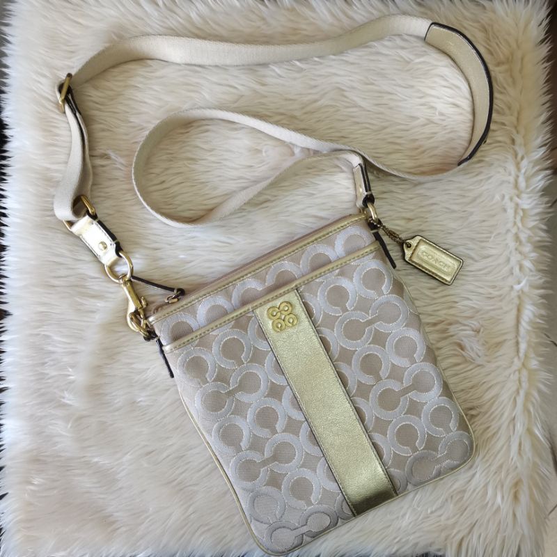 Authentic coach best sale crossbody bag