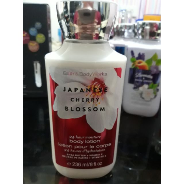Bath and body works japanese cherry blossom body lotion 236ml (UAE