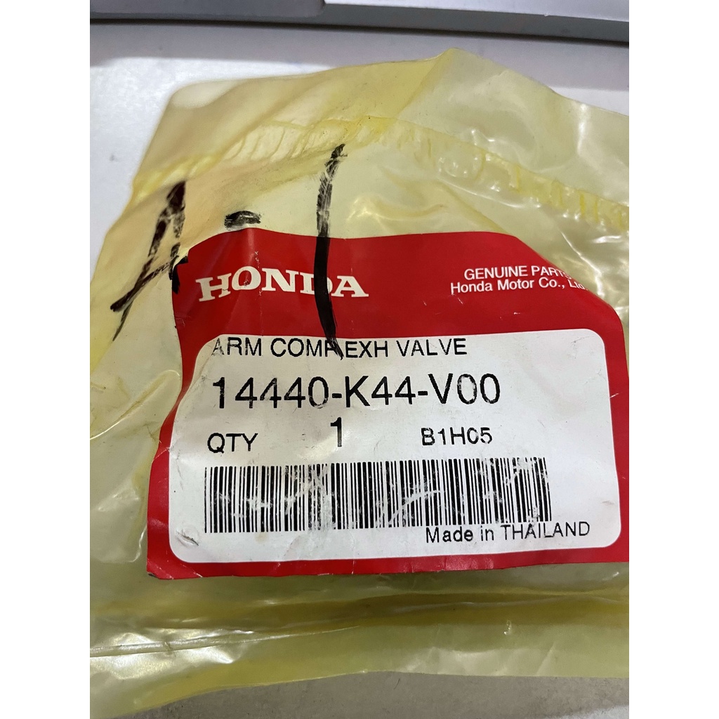 Honda Genuine Intake and Exhaust Rocker Arm for Beat Fi V1 and Zoomer ...