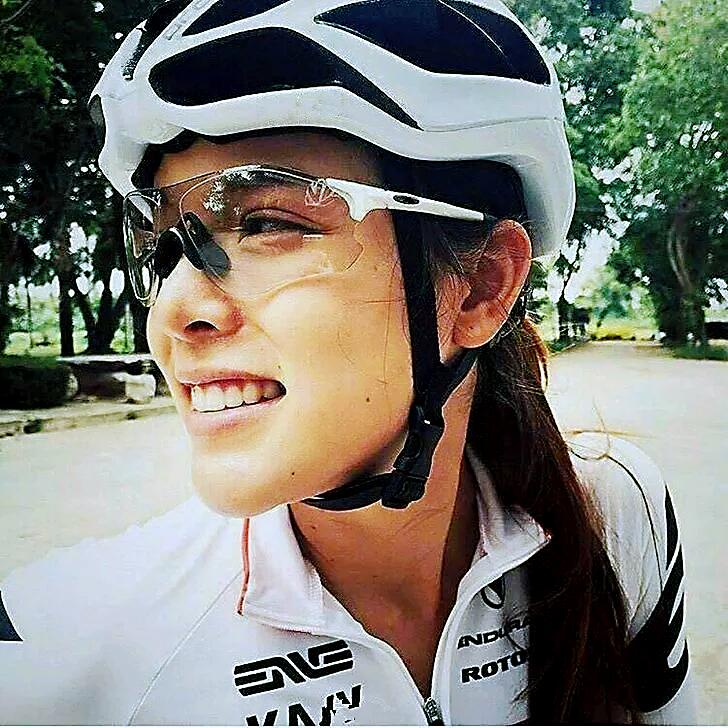 photochromic cycling glasses oakley