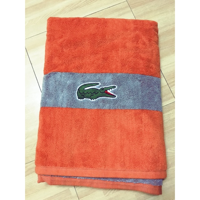 Lacoste best sale bath towel