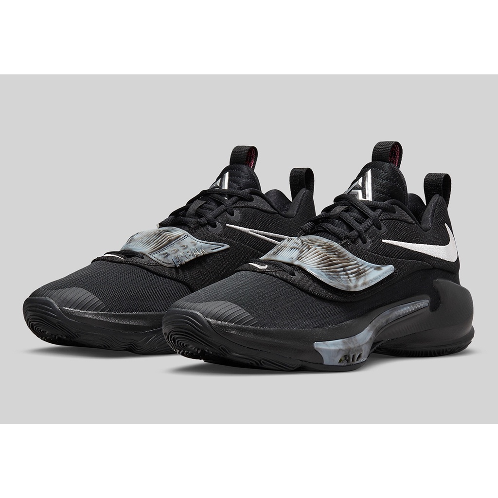 Black hotsell basketball shoes