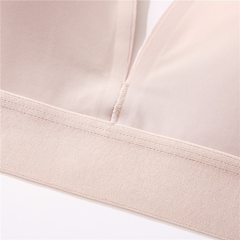 Seamless & wireless Invisible Deep V Plunge Bra with Removeable padded bra for Women
