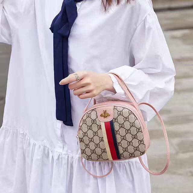 Gucci sling clearance bag with bee