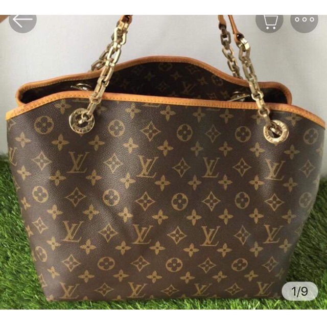 Lous Vuitton Automne Hiver 2008 Monogram Tote Bag, Luxury, Bags & Wallets  on Carousell