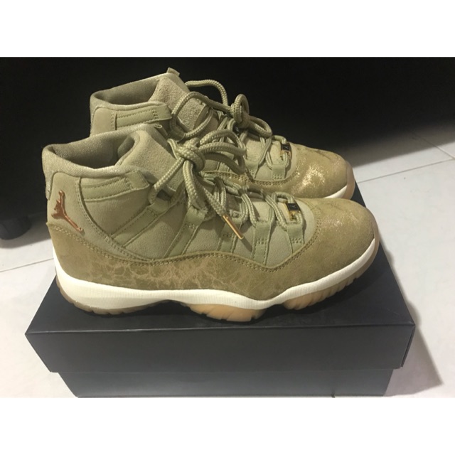 Jordan 11 best sale olive lux