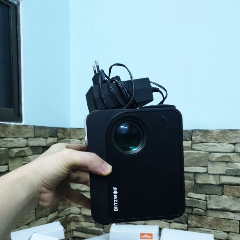 Broken projector**** | Shopee Philippines