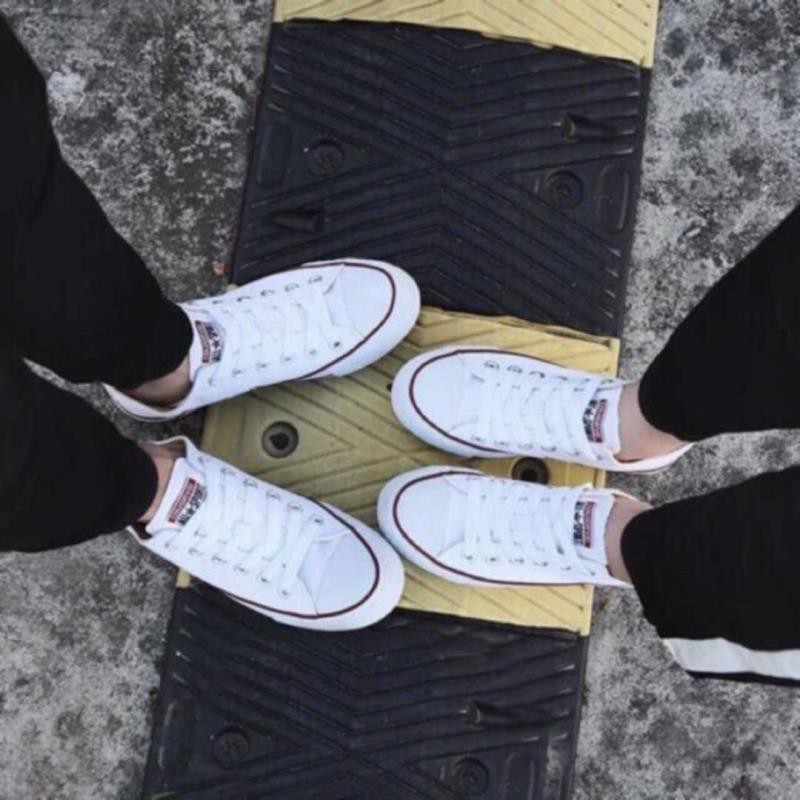 Cute couple hotsell shoes converse white