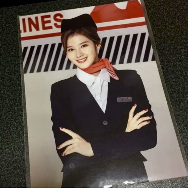 TWICE SANA JAPAN SEASONS GREETINGS 2019 TWICE AIRLINES POSTCARD- LIMITED