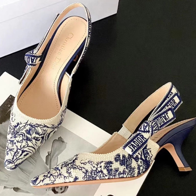 Ready Stock 2021 New Style HighEnd Embroidered Cat Heel Stiletto High