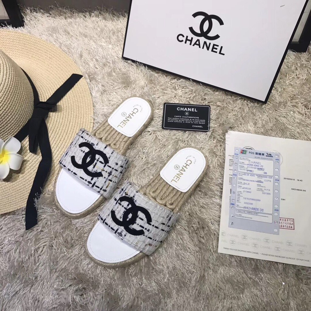 Chanel white online slides