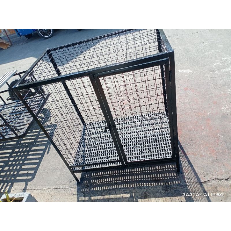 Steel matting 2024 dog cage