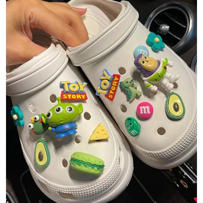 Crocs 2024 buzz lightyear