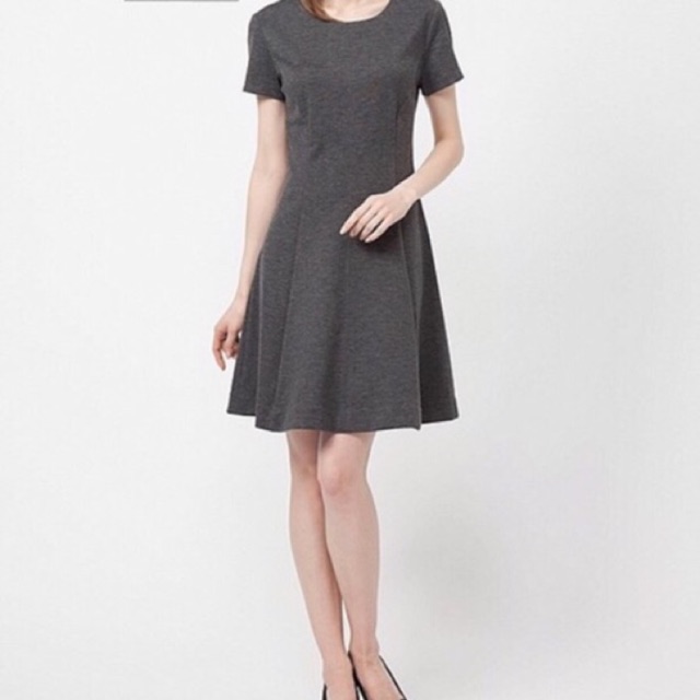 Uniqlo shop grey dress