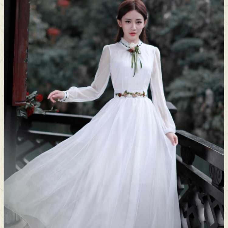 Vintage long sleeve white 2024 dress