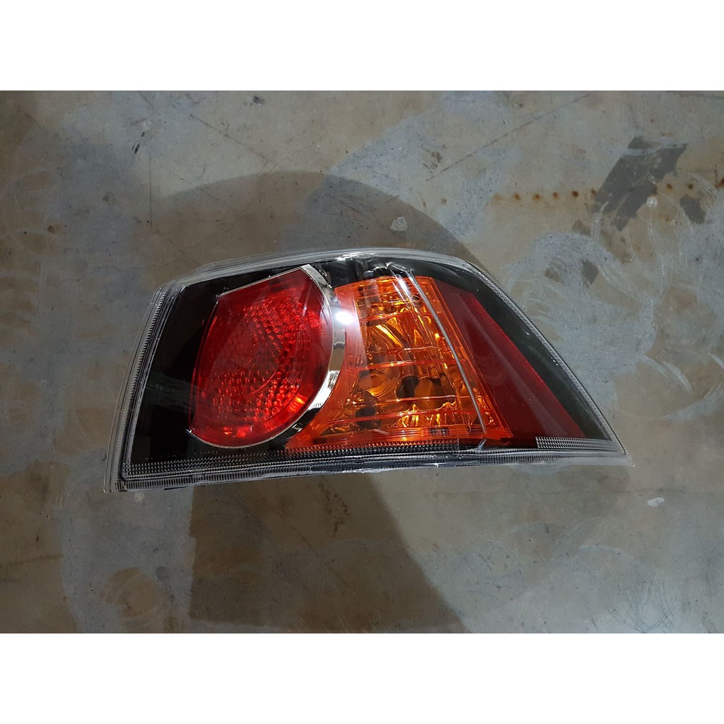 Rear Brake Light Taillight Taillamp RH Right Passenger for