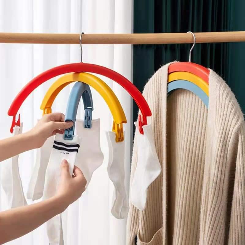 Multifunctional Clothes Hanger Pillow Drying Rack Doll Quilt Windproof ...