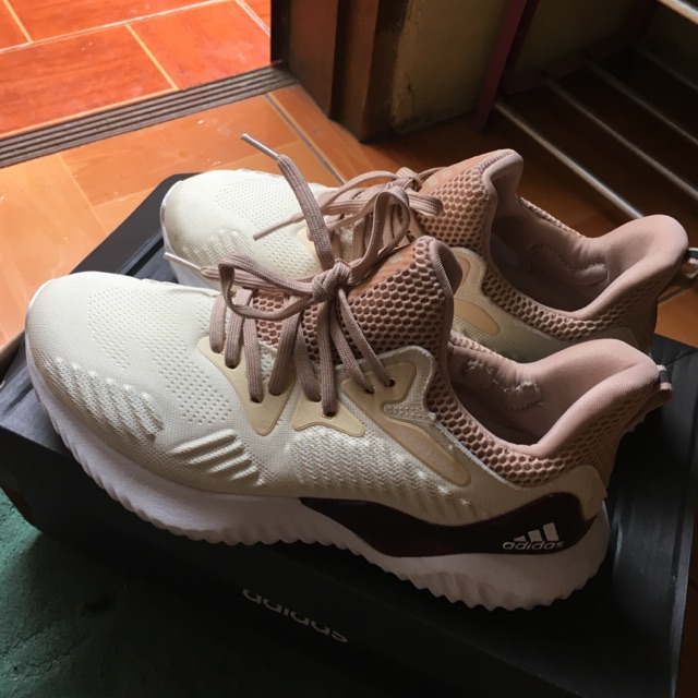 Adidas women's alphabounce training outlet shoes  ash pearl