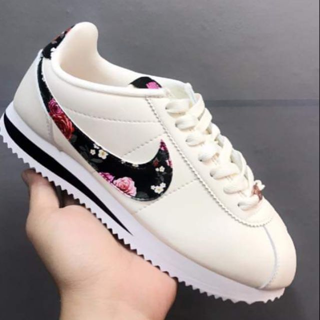 Nike clearance cortez flower