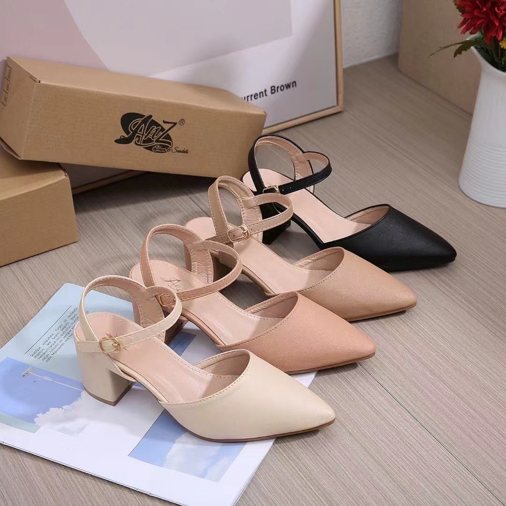 YQ] Korean inch fashion pointed toe leather chunky heel sandals