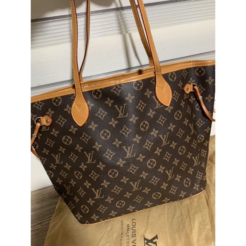 LV Neverfull Tote Bag with pouch