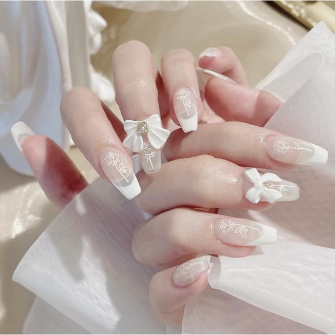 2023 Trends 24 pcs Decorative Fake Nails Set With Glue French Nail DIY