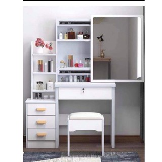 Dressing table with store moving mirror