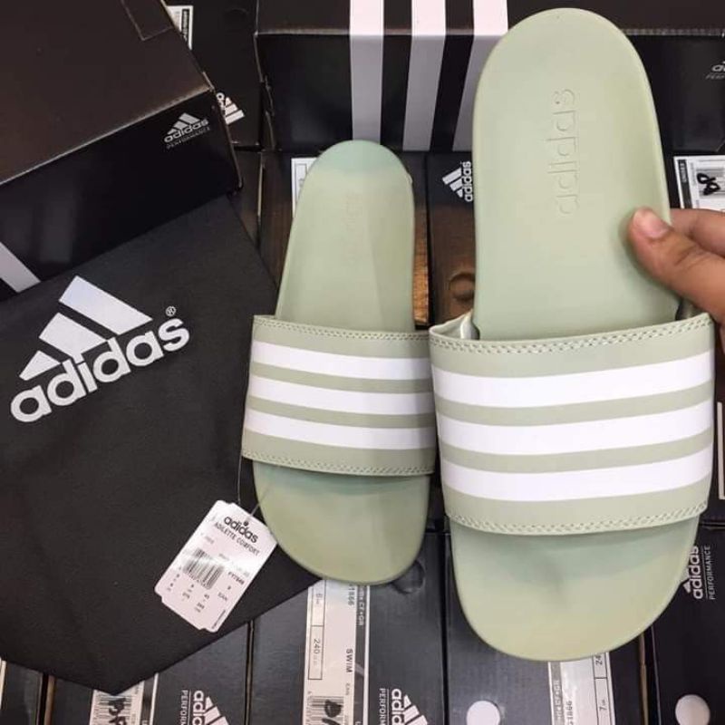 Adidas cloudfoam best sale comfort slides