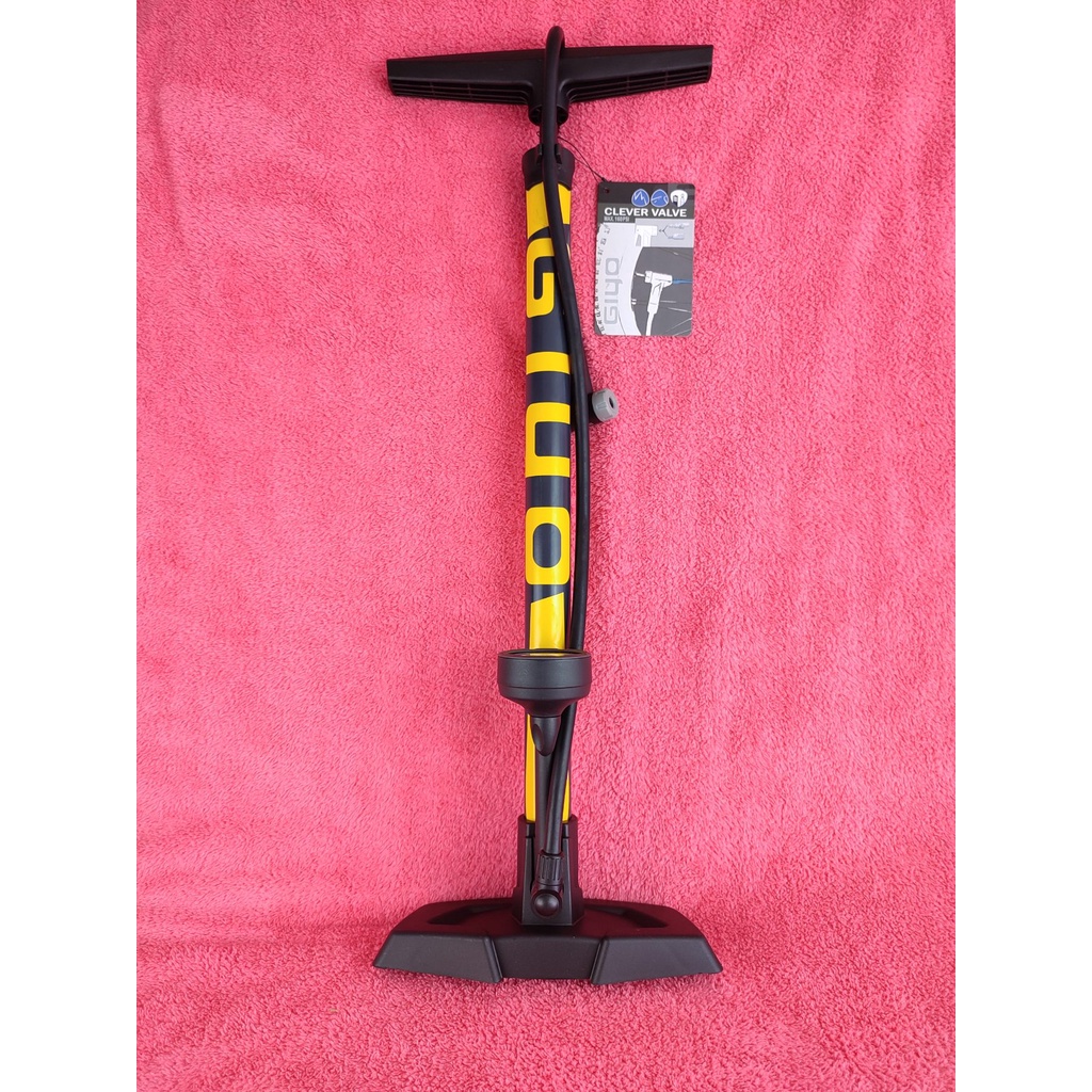 Giyo GF55E Compact Bicycle Floor Pump w/ Pressure Gauge and Clever