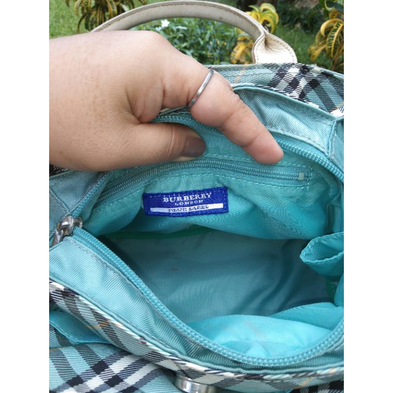 Burberry Japanese Blue Label Blue Label embroidered textured cloth antique  bag vintage - Shop 1j-studio Handbags & Totes - Pinkoi